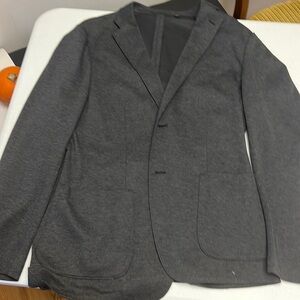 Men’s Uniqlo, charcoal gray blazer